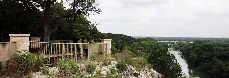 Photo of Lovers Leap viewpoint overlooking the river.