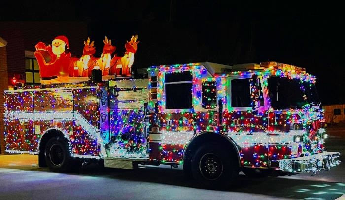 Waco Fire's Holiday Cheer Fire Engine.jpg