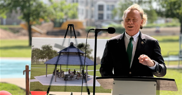 Mayor Jim Holmes speaking at the Chapel Park Preview Party.